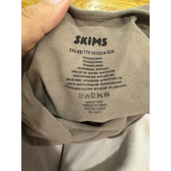 Skims Size xxs/xs Sculpting Mid Thigh Bodysuit Umber Shapewear NWOT xxs / xs - Picture 7 of 7